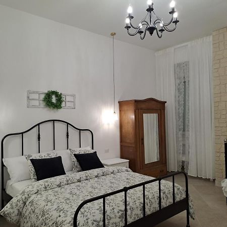 Dimora 52 Apartment Наполи Екстериор снимка